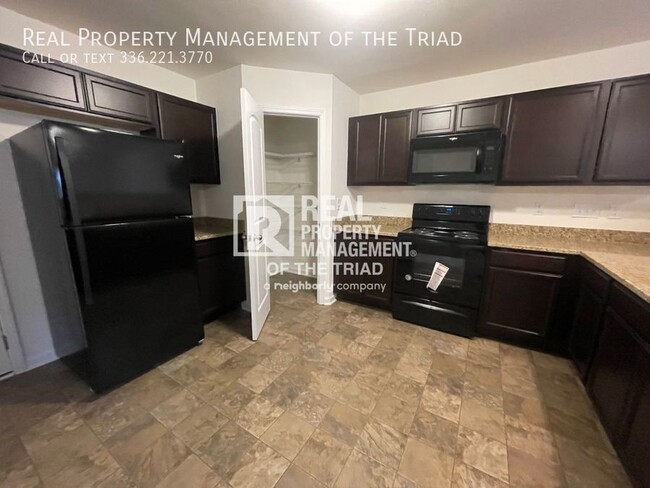 Building Photo - 357 Royal Fern Dr