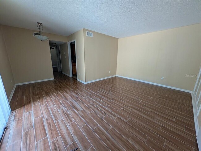 Building Photo - 507 NW 39th Rd
