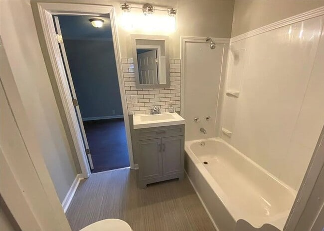 Foto del edificio - 2624 E 17th St