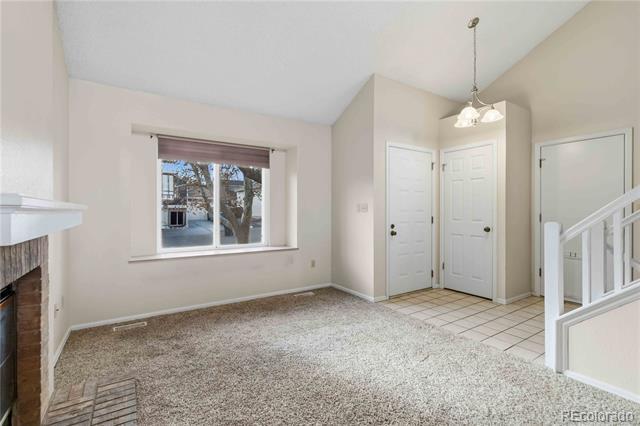 Building Photo - 693 Delwood Ct