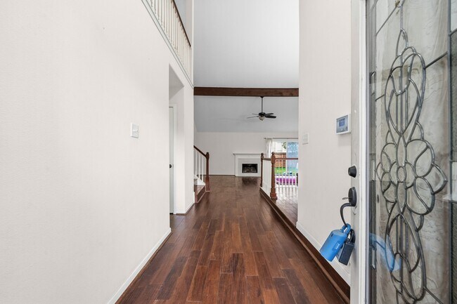 Foto del edificio - 13619 Braeswest Dr