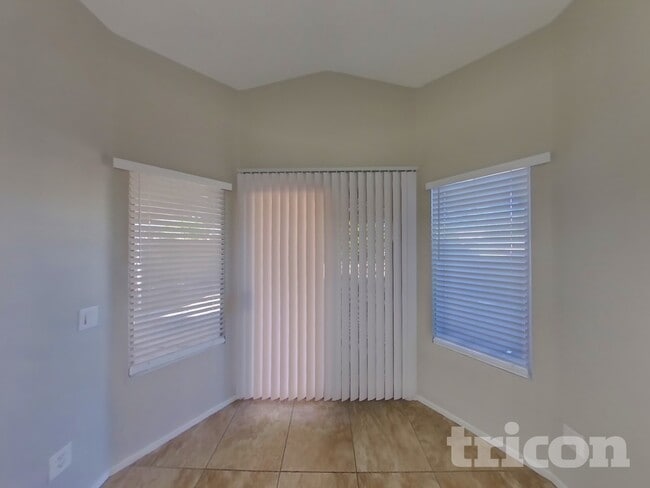 Building Photo - 11049 Zampino St