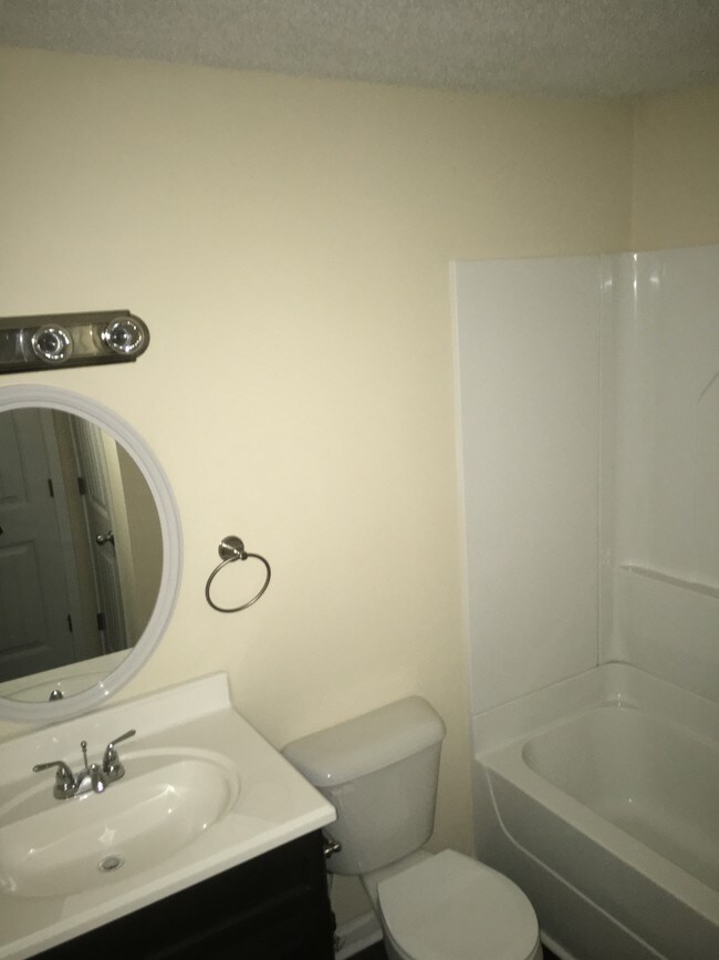 Treetop Apartments in Hinesville, GA