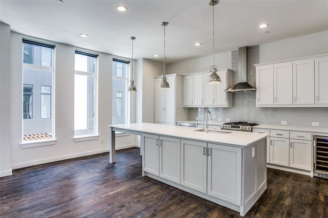 Building Photo - 2180 Bennett Ave