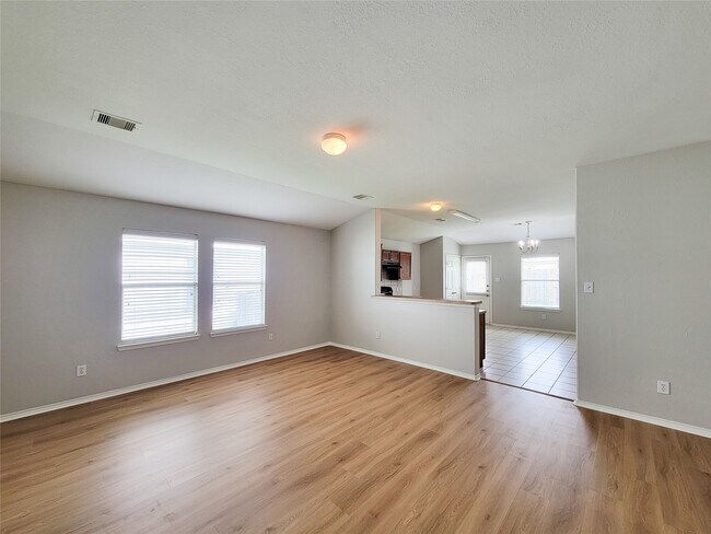 Foto del edificio - 7438 Fox Knoll Ln