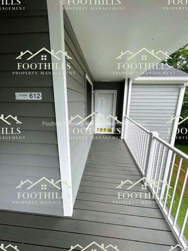 Foto del edificio - 612 Northlake Dr