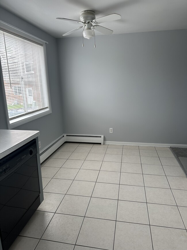 Dining room (Two bedroom) - Ransom Court