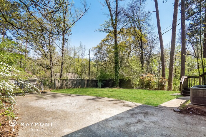 Building Photo - Stunning Home in Hueytown, AL!