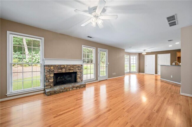 Foto del edificio - 740 Welford Rd NW