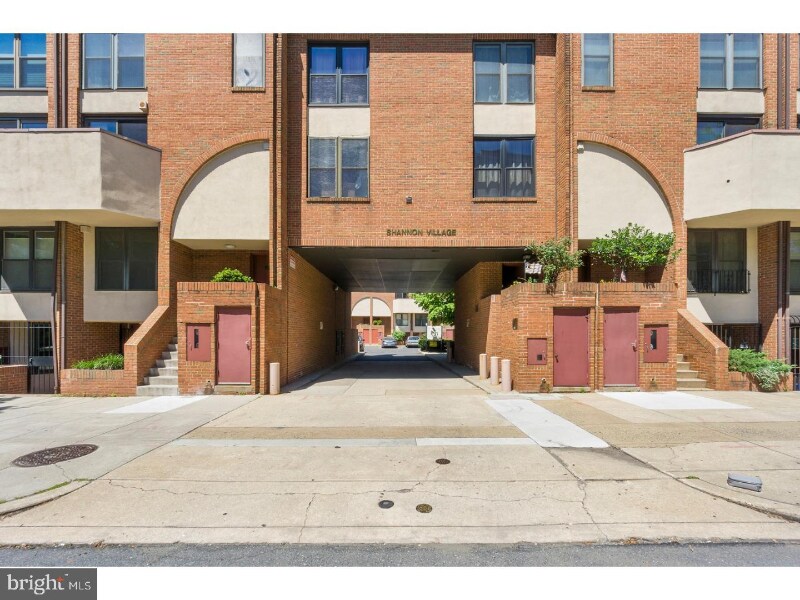 Primary Photo - 230 N 22nd St