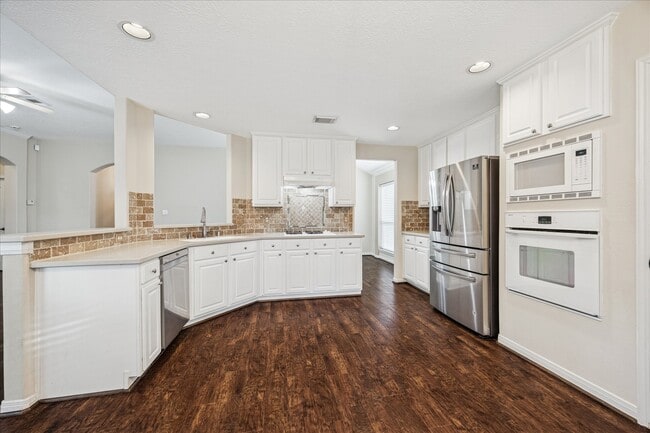 Building Photo - 11107 Bandit Trail Dr