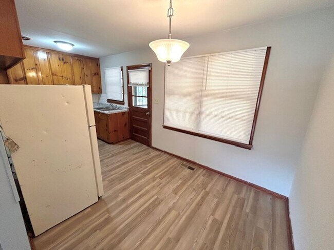 Foto del edificio - Charming 3-Bedroom Home in Huntsville