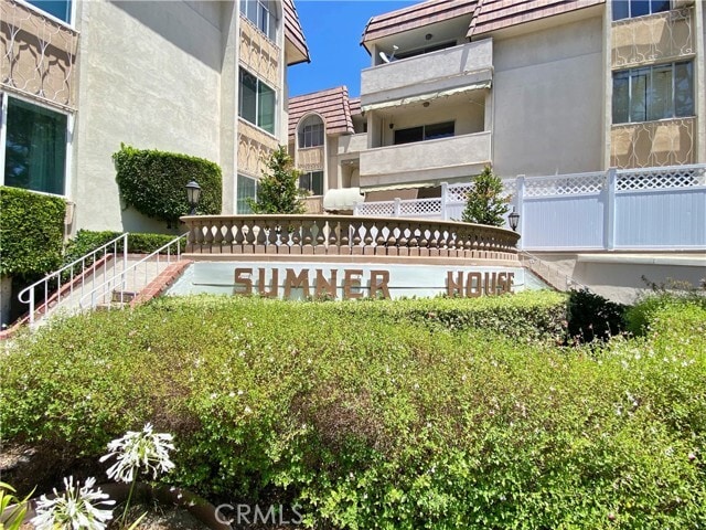 Foto del edificio - 5625 N Sumner Way
