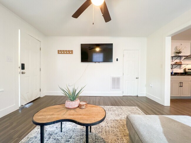 Foto del edificio - 206 Tremont Ave