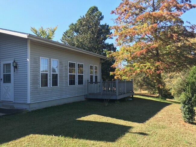 Foto del edificio - 151 Henry Sledd Rd