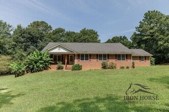 Building Photo - 8671 Macon Hwy