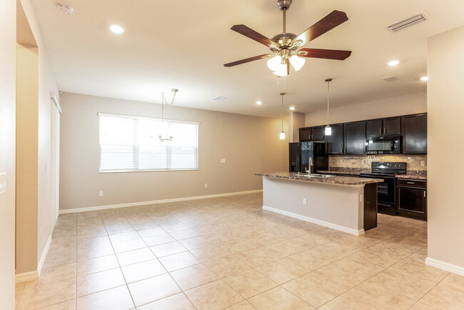 Foto del edificio - 7706 Sunshine Bridge Ave
