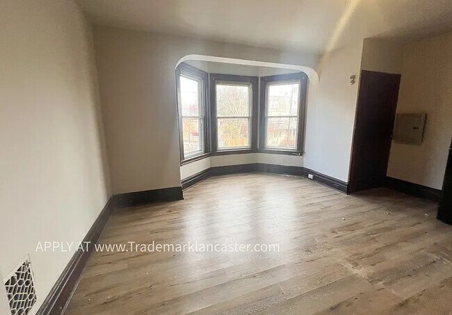 Foto del edificio - 626 W Lemon St
