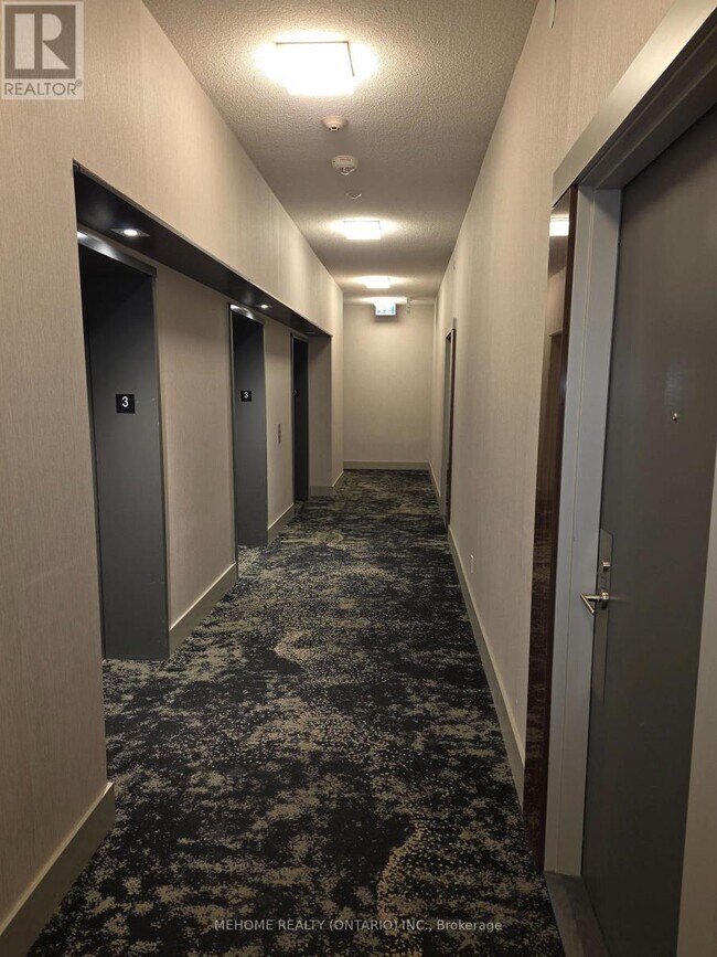 Photo du bâtiment - 32 Forest Manor Rd