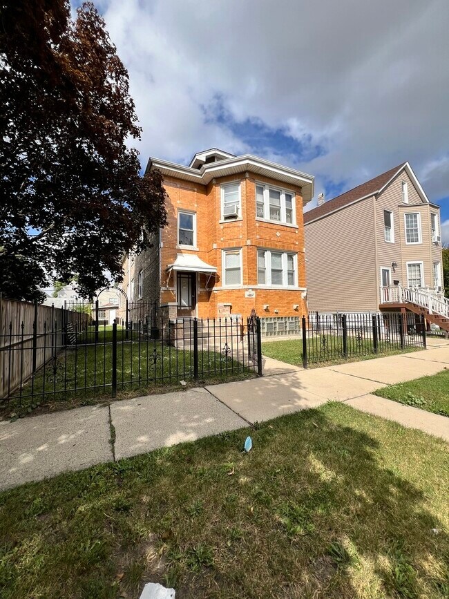 Foto del edificio - 5044 W 30th St