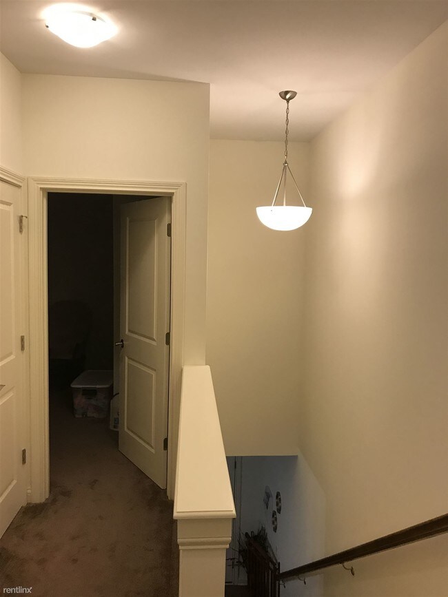 Foto del edificio - 211 E Rochelle St