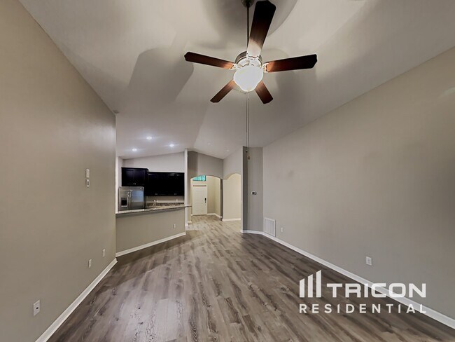 Building Photo - 10113 Count Fleet Dr