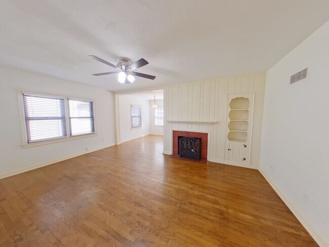 Foto del edificio - COLLEGE HILL RENTAL-122 South Glendale