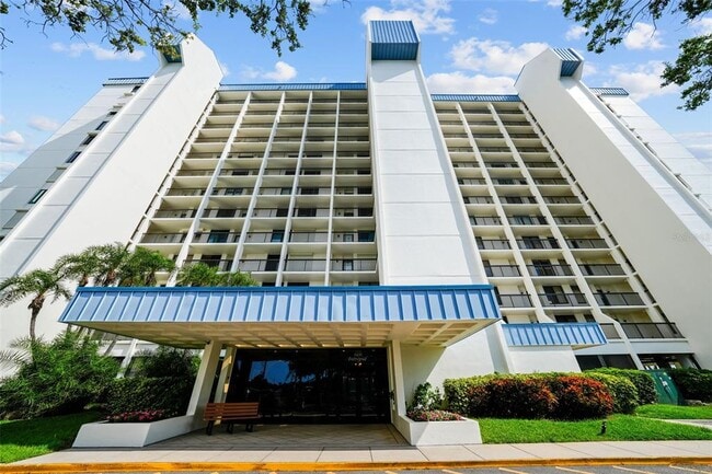 Foto del edificio - 9495 Blind Pass Rd