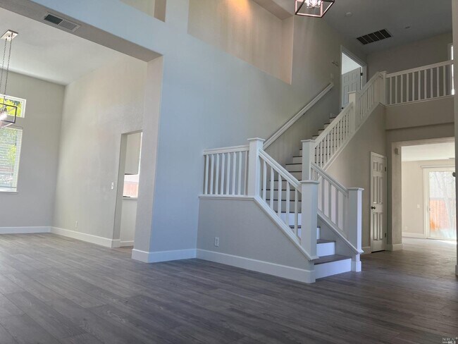 Building Photo - 2454 Whispering Oaks Dr