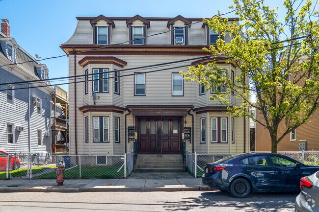 24-26 Lincoln Street is located in Somerville, MA. - 24-26 Lincoln St