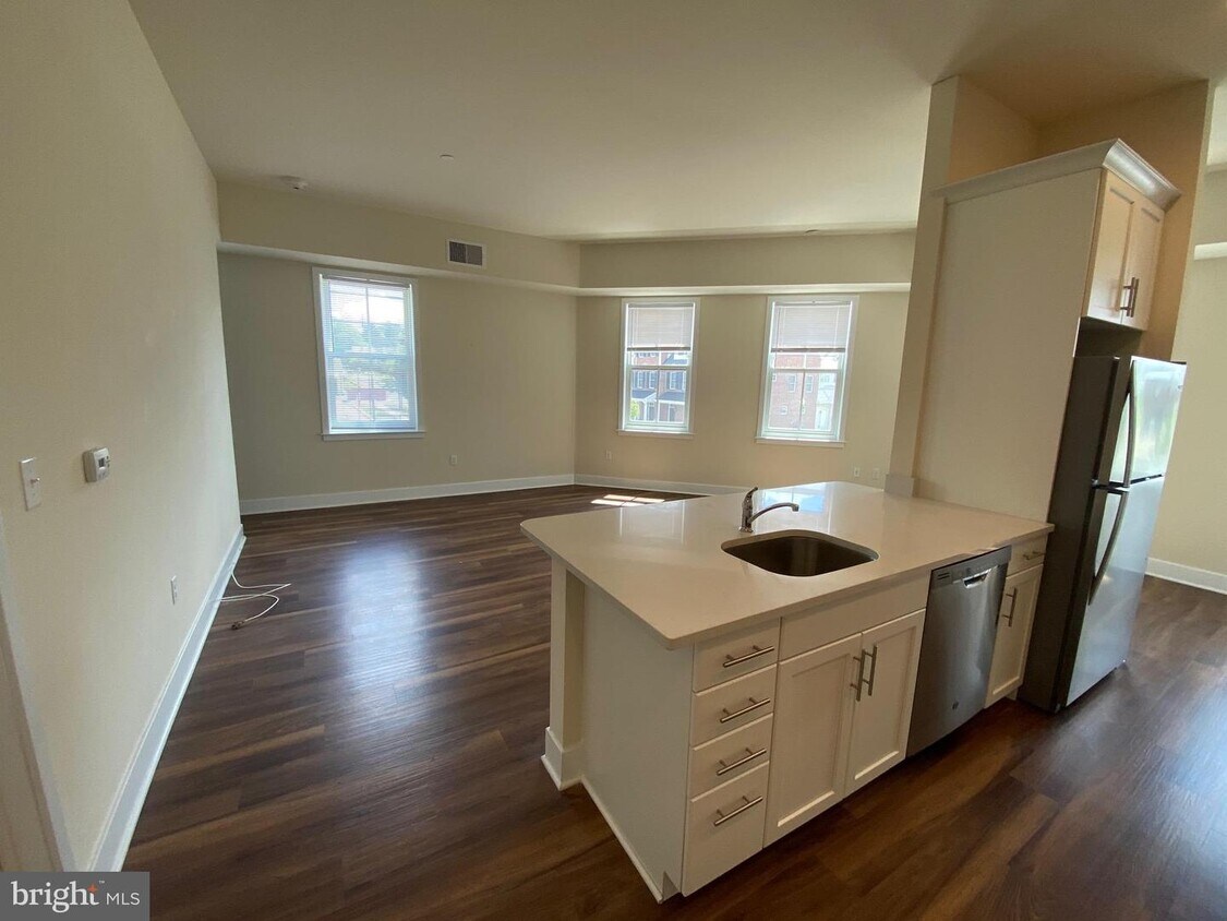 210 S Mill Rd Unit 201, Square, PA 19348 Room for Rent in