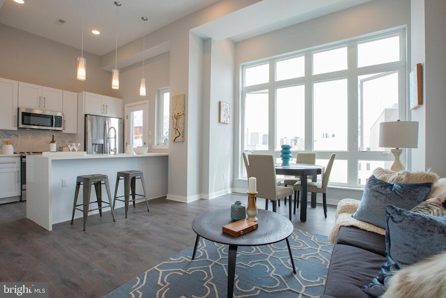 Photo - 1534 Ridge Avenue Unit 301