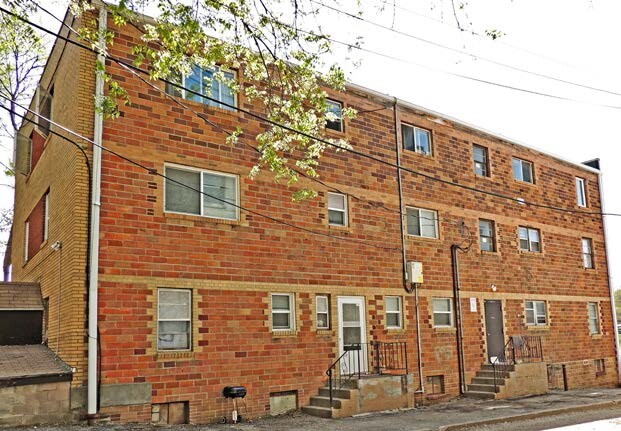 Building Photo - 569 S 28th St
