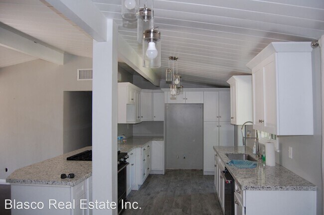 Building Photo - 3 br, 2 bath House - 913 N. Cummings Road
