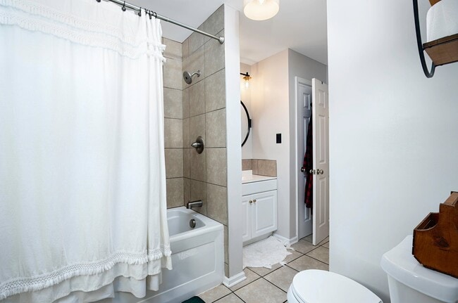 Building Photo - 413 Elm Street Heights