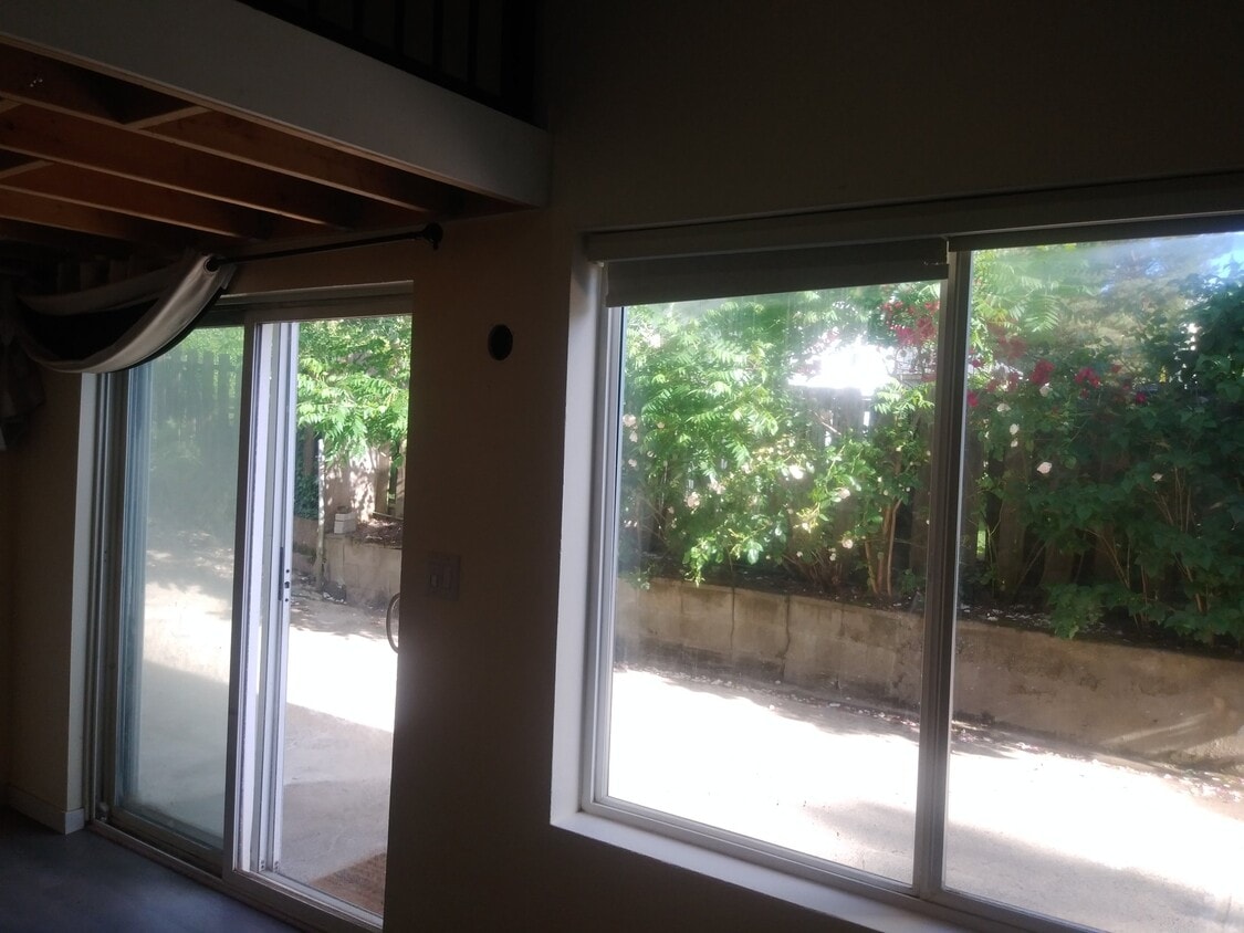 Photo - 11632 24th Ave S (Seattle, WA)