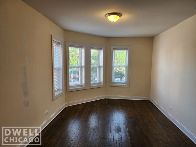 Building Photo - 3531 W Fullerton Ave