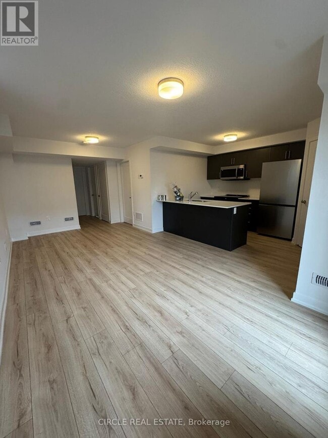 Photo du bâtiment - 940 St David St N