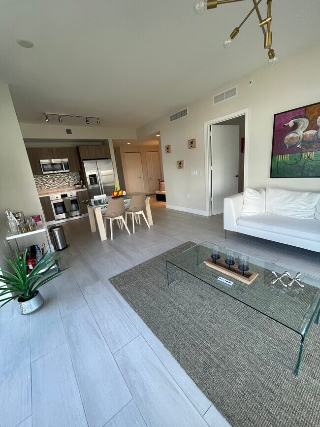 Building Photo - 201 SW 17th Rd