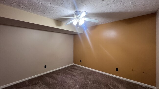 Building Photo - 6460 Lake Esther Dr
