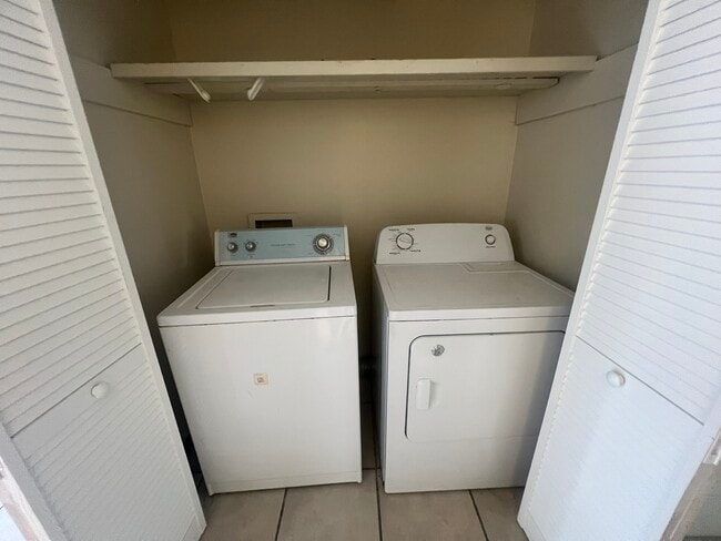 Washer/Dryer - 3202 Crestwood Dr