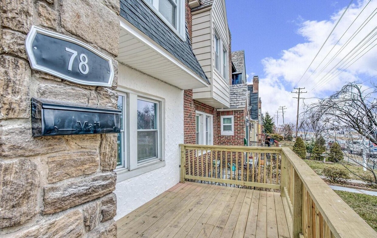 Primary Photo - 78 N Dundalk Ave