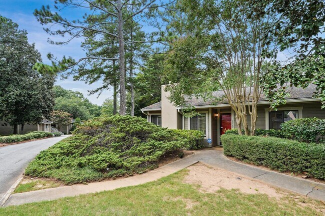 Foto del edificio - 2949 Torreya Way SE