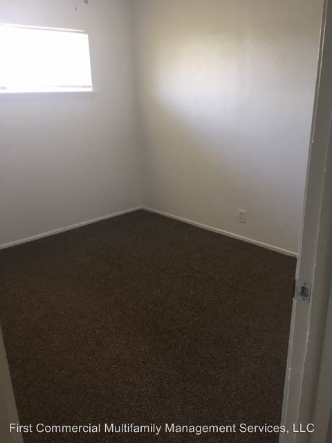 Building Photo - 1 br, 1 bath Apartment - 3336 E Marshall St