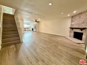 Building Photo - 10215 Variel Ave