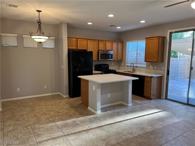 Foto del edificio - 8309 Harvest Spring Pl