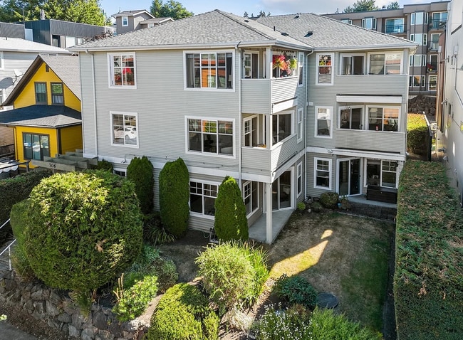 Capitol Hill Condominium - Capitol Hill Condominium