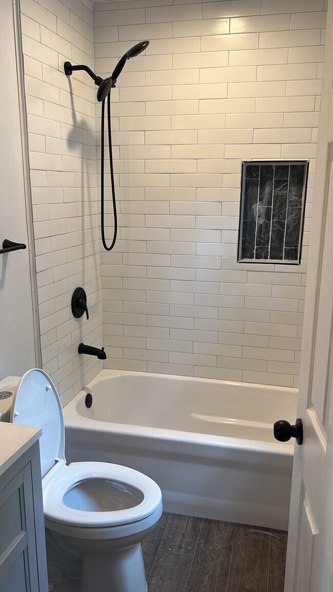 Foto del edificio - 5300 Iroquois Ct