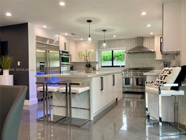 Building Photo - 7524 Mutiny Ave