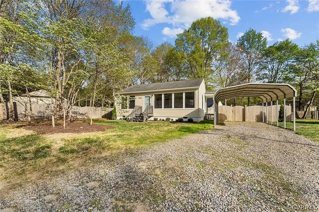 Building Photo - 3805 Dogwood Ave